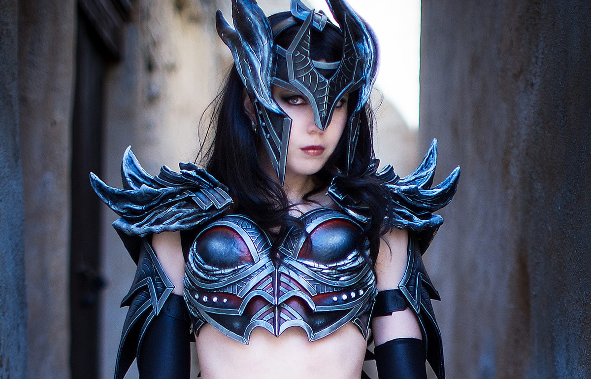 Kamui-Cosplay-Daedric-Skyrim-Sexy-Armor-Costume